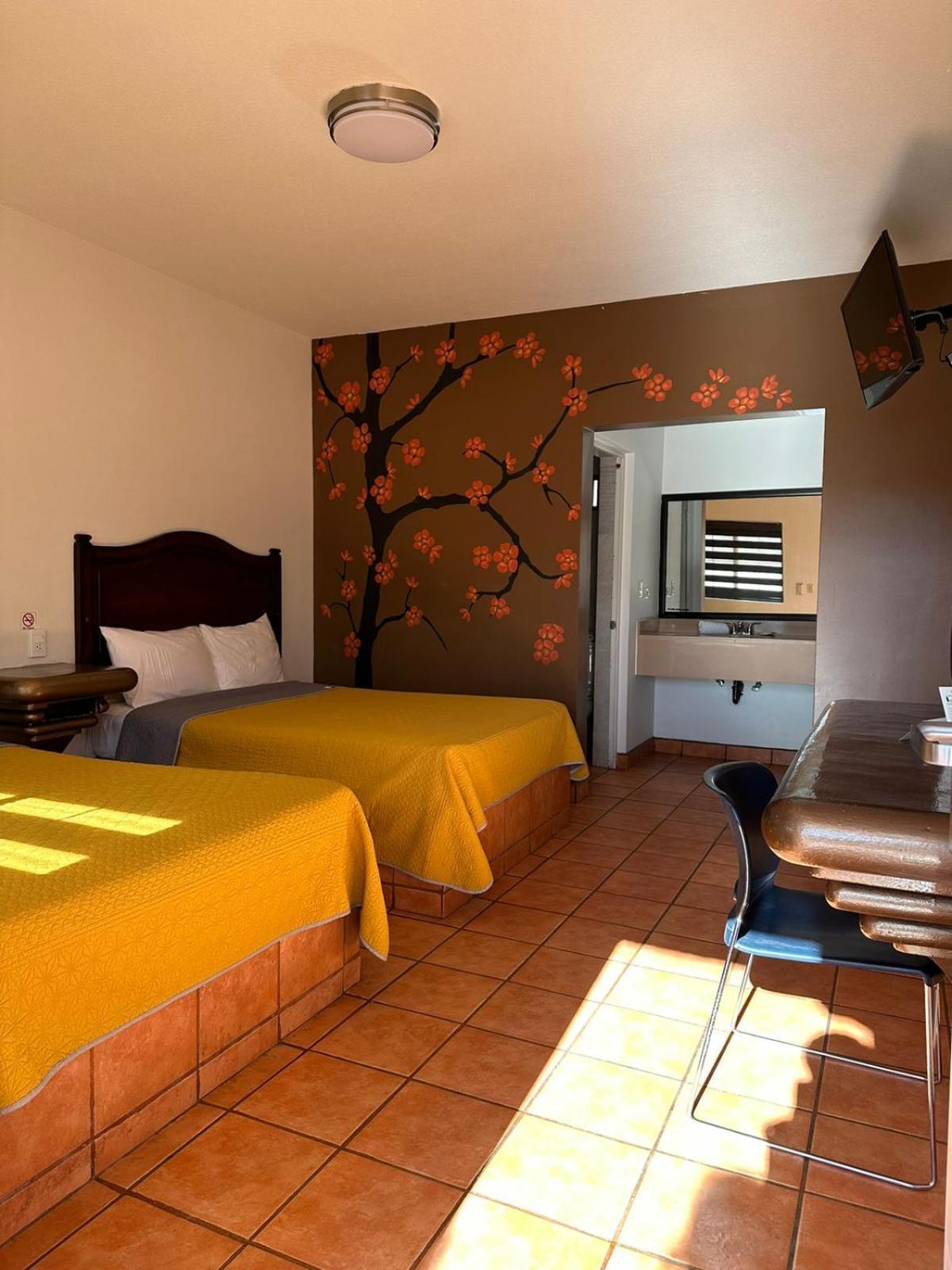 Hotel Colonial De Nogales Nogales  エクステリア 写真