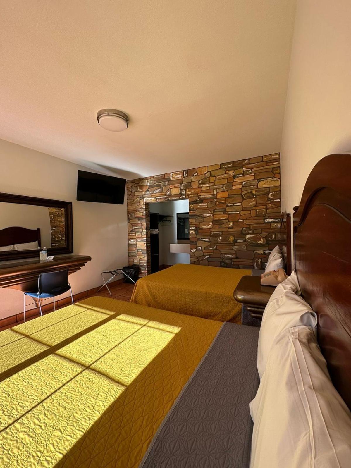 Hotel Colonial De Nogales Nogales  エクステリア 写真